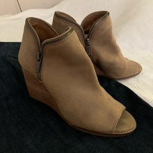 Lucky Brand LK-Jakobie leather heeled booties